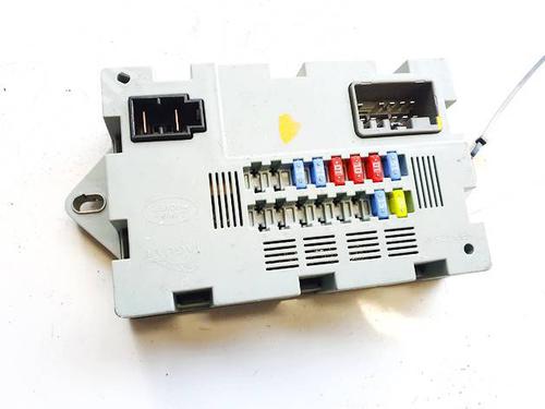 Used Fuse box Fuse box 39632781 39632781