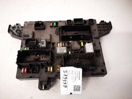 Used Fuse box Fuse box 37063557 37063557