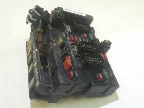 Used Fuse box Fuse box 33490379 33490379