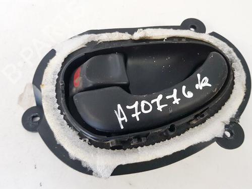 Used Rear left interior door handle Rear left interior door handle PEUGEOT 406 (8B) 2.0 HDI 90 (90 hp) 35511376 35511376