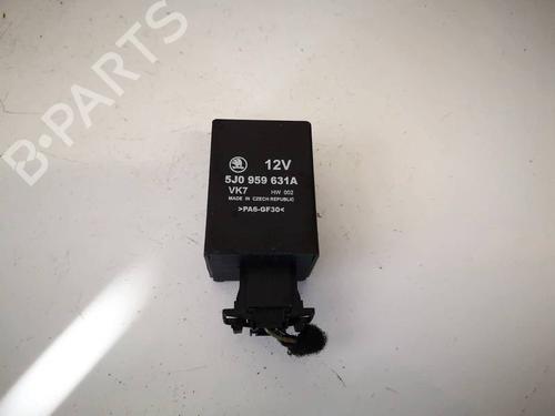 Used Electronic module SKODA ROOMSTER (5J7) 1.4 TDI (80 hp) 32560146