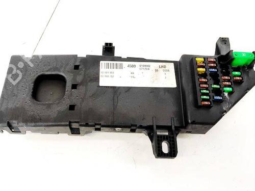 Used Fuse box Fuse box OPEL SIGNUM Hatchback (Z03) 2.2 DTI (F48) (125 hp) 32942950 32942950
