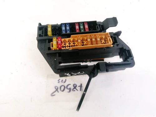 fuse-box-audi-a6-c6-4f2-2004-2005-2006-2007-2008-2009-2010-2011-32925312 main image