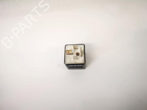 Electronic sensor AUDI 80 B4 Saloon (8C2) 1.9 TDI | BP32884103M84 - Image 2