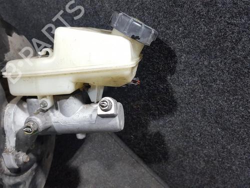 brake-master-cylinder-opel-astra-h-a04-2004-2005-2006-2007-2008-2009-2010-2011-2012-2013-2014-35657260 main image