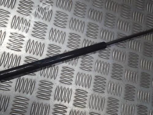 tailgate-lift-support-toyota-corolla-saloon-_e12_-2000-2001-2002-2003-2004-2005-2006-2007-2008-35699900 main image