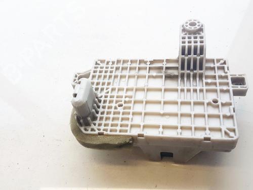 Fuse box VW PASSAT B6 (3C2) 2.0 FSI | BP33061037E1 - Image 2