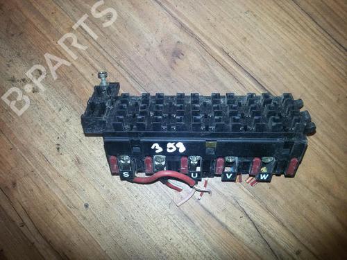 Used Fuse box Fuse box MERCEDES-BENZ S-CLASS (W140) 300 SE 2.8 (140.028) (197 hp) 33508608 33508608