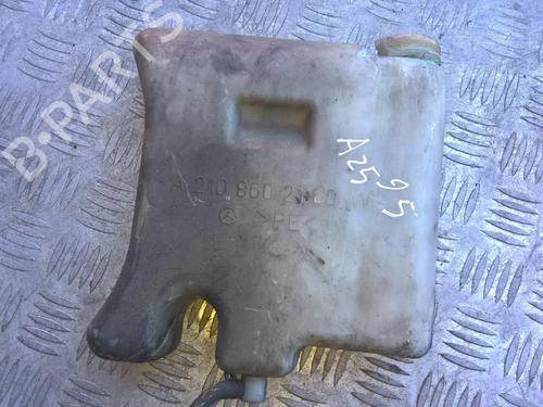 Used Windscreen washer tank Windscreen washer tank MERCEDES-BENZ E-CLASS (W210) E 320 CDI (210.026) (197 hp) 35878997 35878997