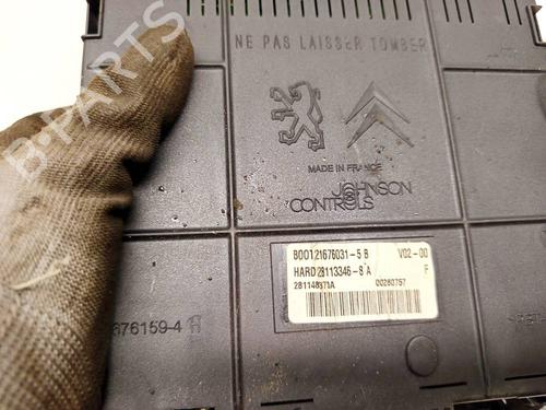 Fuse box CITROËN C5 II (RC_) 2.0 HDi (RCRHRH) | BP32532887E1 - Image 3