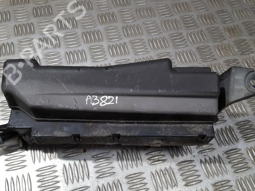 fuse-box-toyota-corolla-_e12_-2001-2002-2003-2004-2005-2006-2007-2008-33502353 main image