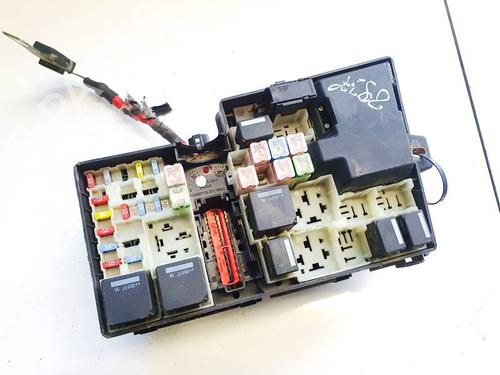 Used Fuse box Fuse box VOLVO V50 (545) 2.0 D (136 hp) 32935775 32935775