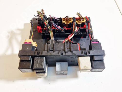 Used Fuse box VW GOLF PLUS V (5M1, 521) 1.9 TDI (105 hp) 32571414