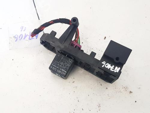 Used Fuse box Fuse box AUDI 80 B4 Saloon (8C2) 1.9 TDI (90 hp) 32878079 32878079