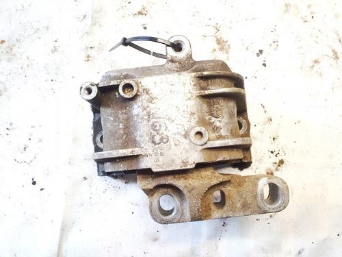 Used Engine mount Engine mount VW PASSAT B6 (3C2) 2.0 TDI (140 hp) 32914875 32914875
