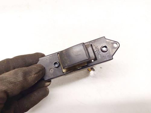 switch-mitsubishi-outlander-ii-cw_w-2005-2006-2007-2008-2009-2010-2011-2012-32533032 main image