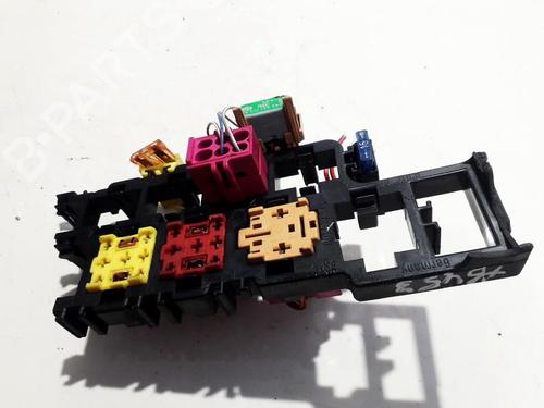 Used Fuse box Fuse box AUDI A4 B5 (8D2) 1.8 (125 hp) 33525107 33525107