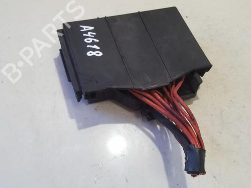 Used Fuse box Fuse box OPEL MERIVA A MPV (X03) 1.7 CDTI (E75) (100 hp) 33509487 33509487