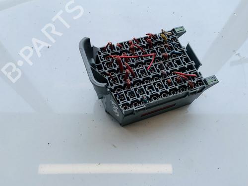 fuse-box-volvo-s60-i-384-2000-2001-2002-2003-2004-2005-2006-2007-2008-2009-2010-32876616 main image