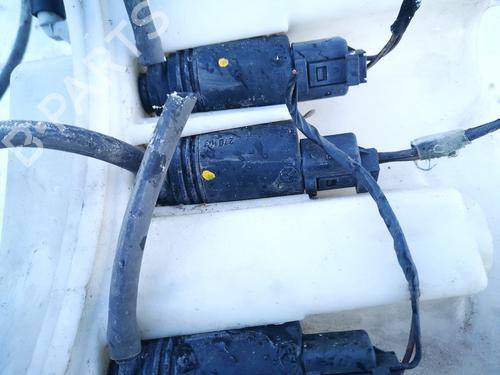 Used Washer pump Washer pump LAND ROVER RANGE ROVER III (L322) 3.0 D 4x4 (177 hp) 35552916 35552916
