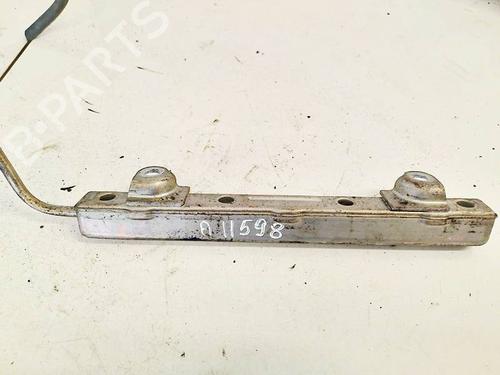Used Injection rail Injection rail 39182402 39182402