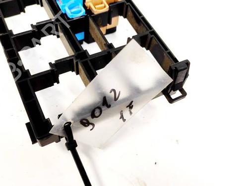 Fuse box VW TOURAN (1T3) 1.6 TDI | BP32938545E1 - Image 2