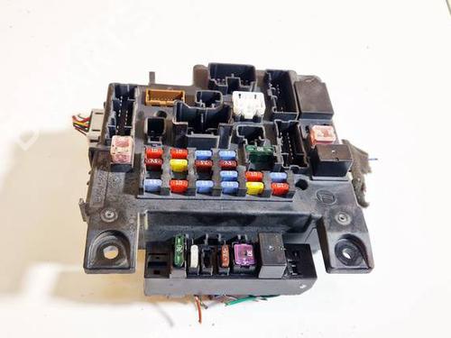 Used Fuse box Fuse box PEUGEOT 4007 (VU_, VV_) 2.2 HDi (156 hp) 32571413 32571413