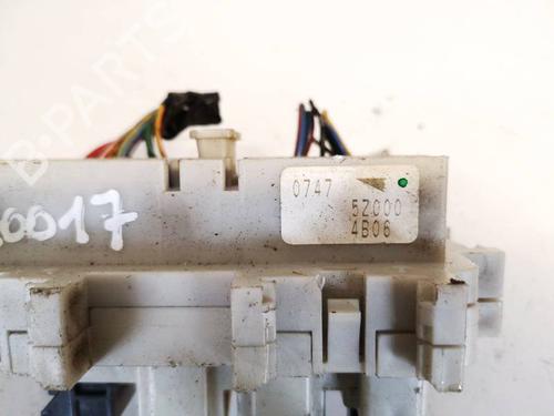 Fuse box NISSAN QUEST (V42) 3.5 | BP32590477E1