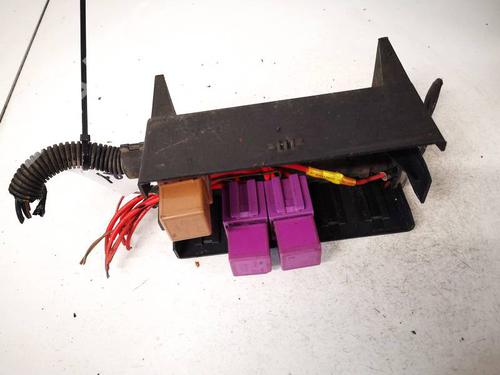 fuse-box-opel-vectra-b-j96-1995-1996-1997-1998-1999-2000-2001-2002-2003-2004-32925057 main image