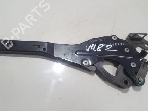 Used Hand brake Hand brake MERCEDES-BENZ A-CLASS (W168) A 140 (168.031, 168.131) (82 hp) 35845371 35845371