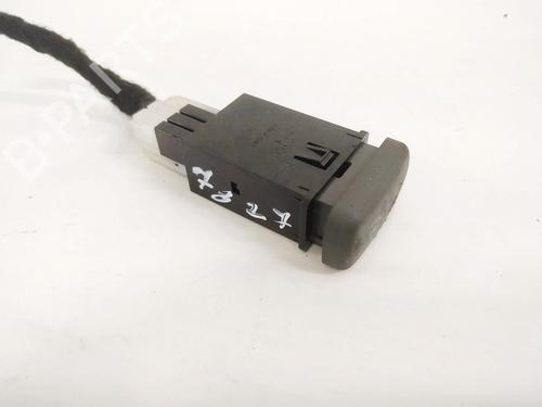 Used Switch Switch VOLVO V40 Estate (645) 2.0 (140 hp) 32897935 32897935