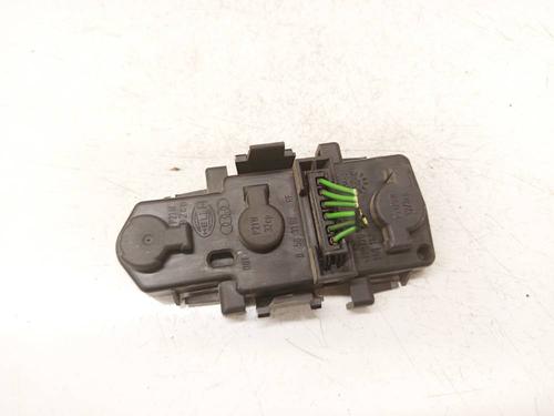 lamp-holder-audi-a6-c5-4b2-4b4-1997-1998-1999-2000-2001-2002-2003-2004-2005-34742591 main image