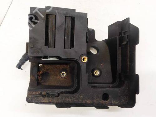 Used Fuse box Fuse box AUDI A3 (8P1) 2.0 TDI 16V (140 hp) 32930701 32930701