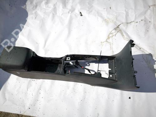 Used Armrest / Center console Armrest / Center console VOLVO S40 II (544) 1.6 D (110 hp) 35428043 35428043