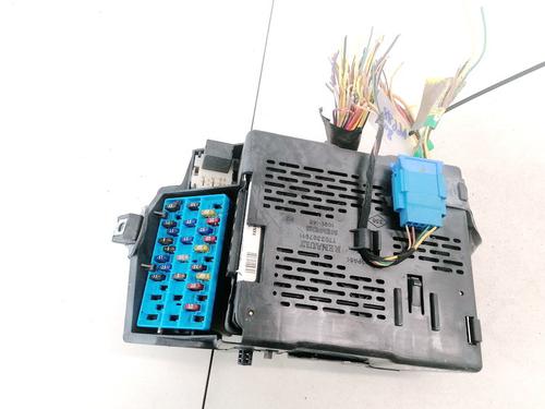 Used Fuse box Fuse box RENAULT MEGANE Scenic (JA0/1_) 1.6 e (JA0F) (90 hp) 33079410 33079410