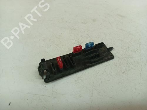 Used Fuse box Fuse box 39545661 39545661