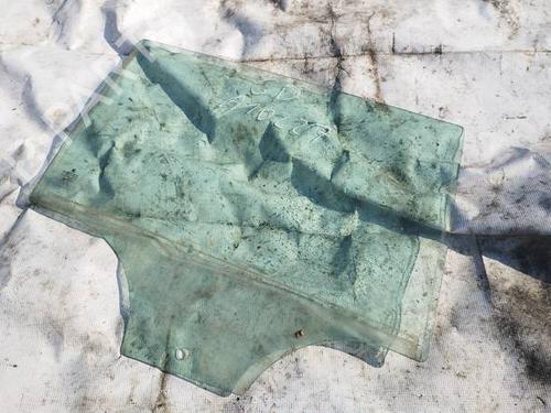 Used Rear right door window Rear right door window 35056823 35056823