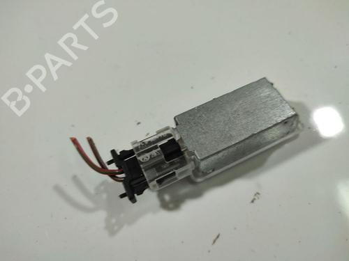 interior-roof-light-porsche-cayenne-9pa-2002-2003-2004-2005-2006-2007-2008-2009-2010-34923327 main image