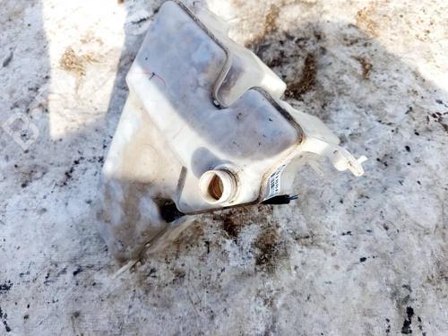 Used Windscreen washer tank Windscreen washer tank LEXUS IS II (_E2_) 220d (ALE20) (177 hp) 34939582 34939582