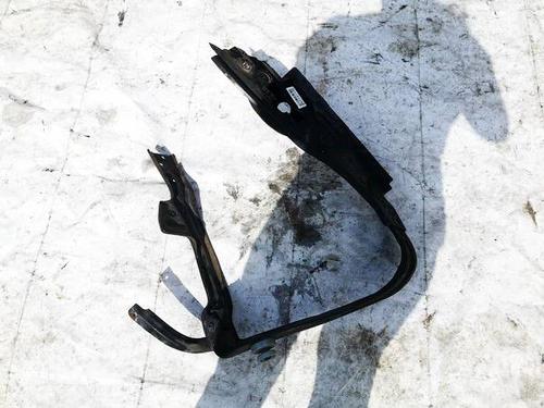 Used Right headlight support Right headlight support 37093188 37093188