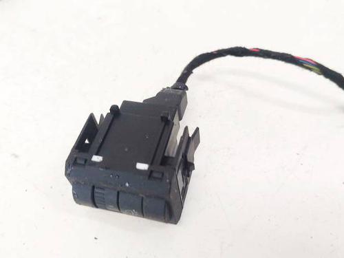 switch-skoda-fabia-ii-542-2006-2007-2008-2009-2010-2011-2012-2013-2014-35054789 main image