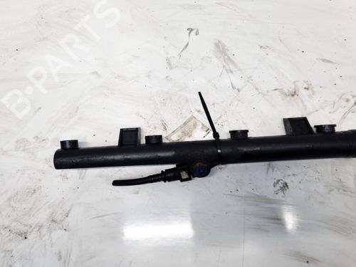 Used Injection rail Injection rail 35228439 35228439