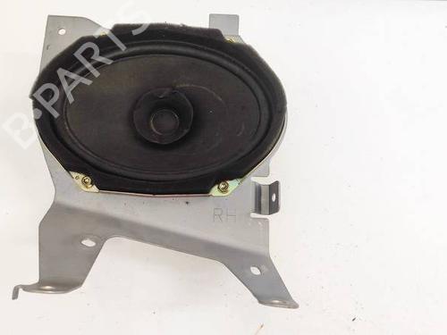 Used Speaker MAZDA 5 (CR) 2.0 CD (CR19) (143 hp) 32956429