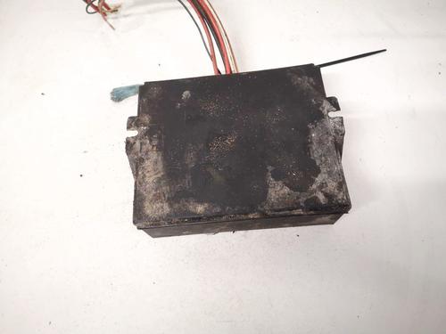 Used Fuse box RENAULT ESPACE II (J/S63_) 2.1 TD (J63E) (90 hp) 32898294