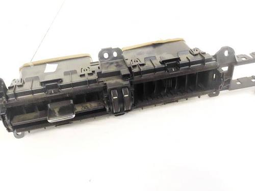 Used Air vent Air vent TOYOTA AURIS (_E15_) 1.8 Hybrid (ZWE150_, ZWE150R) (136 hp) 32963061 32963061