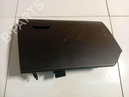 Used Glove box Glove box MAZDA 3 (BL) 2.2 MZR CD (BL10) (185 hp) 35830645 35830645