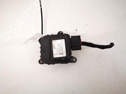 electronic-module-audi-a4-b5-8d2-1994-1995-1996-1997-1998-1999-2000-2001-32906890 main image