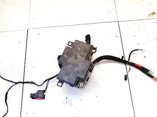 Used Fuse box Fuse box 38160571 38160571