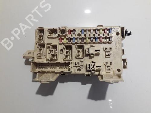 Used Fuse box Fuse box TOYOTA AVENSIS (_T25_) 2.0 D-4D (ADT250_, ADT250R) (126 hp) 33506212 33506212
