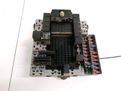 Used Fuse box Fuse box VOLVO V70 II (285) 2.5 TDI (140 hp) 32891178 32891178